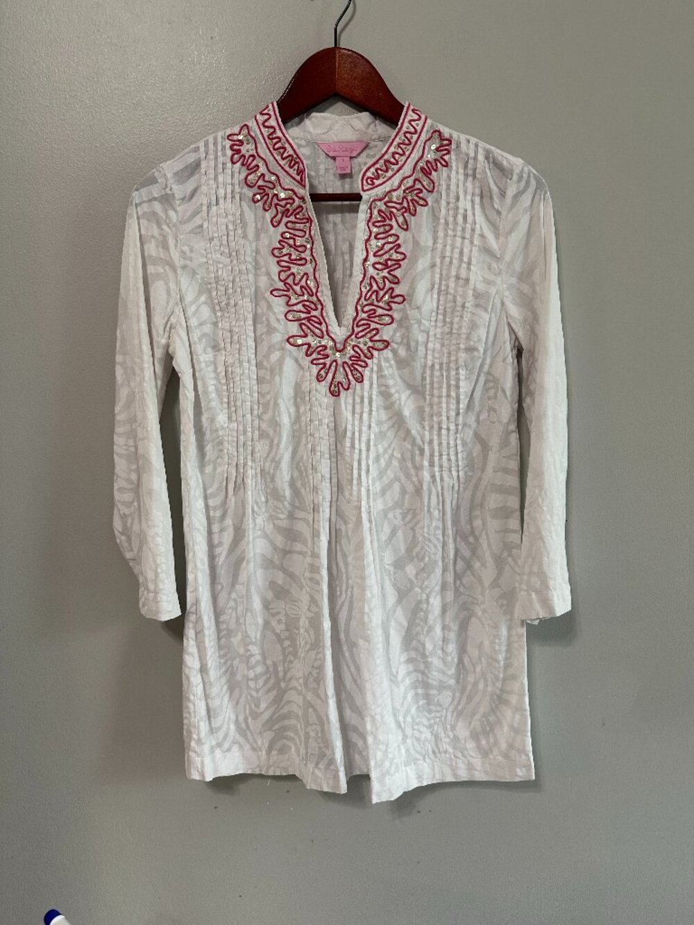 Lilly Pulitzer Sarasota Tunic Top Small Long Sleeve White Cotton Beaded V-Neck